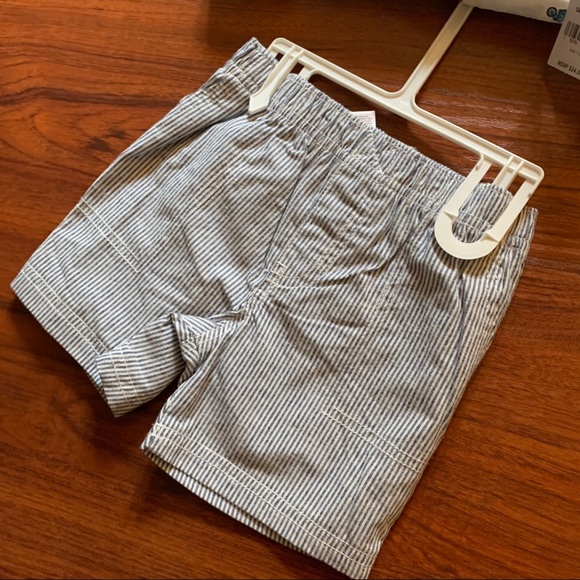 Carter’s Transportation Shirt & Shorts - Picture 3 of 4